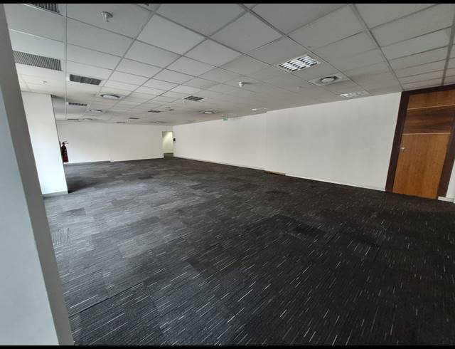 348M² OFFICE TO LET IN SANDTON CENTRAL